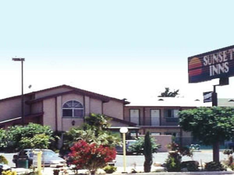 Quality Inn Victorville - Hesperia I-15 Екстериор снимка